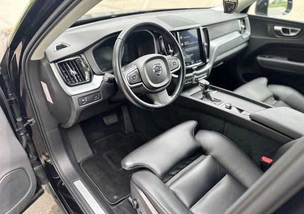 Volvo XC 60 cena 118900 przebieg: 118000, rok produkcji 2018 z Kożuchów małe 742